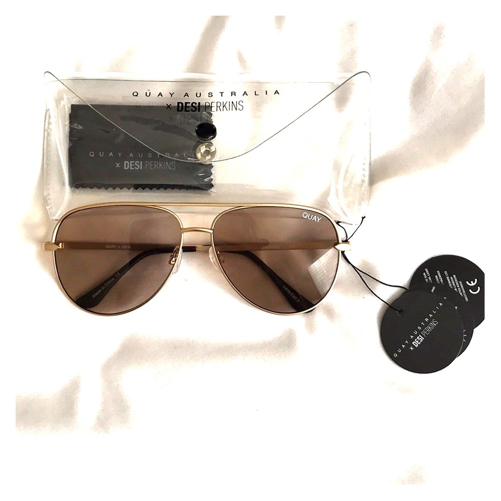 NWT QUAY X DESI PERKINS HIGH KEY MATTE GOLD/TAUPE